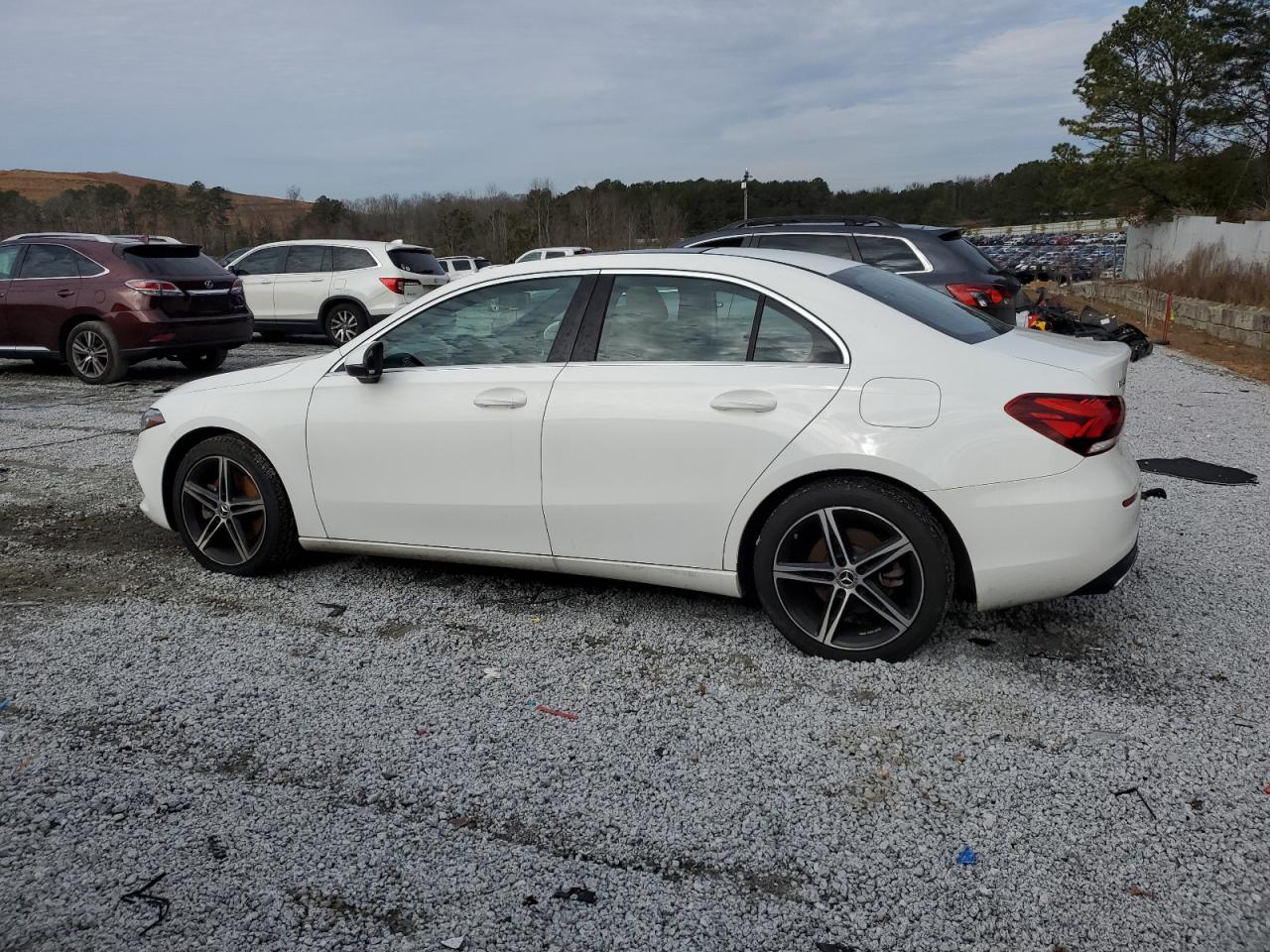 2019 Mercedes-Benz A-klasse - Image 2