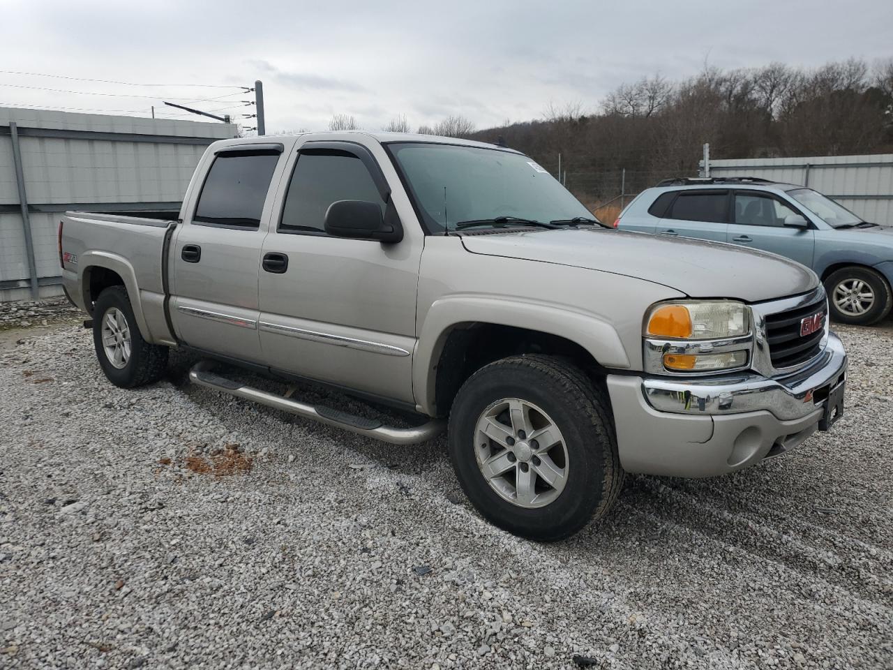 2006 GMC Sierra - Image 4