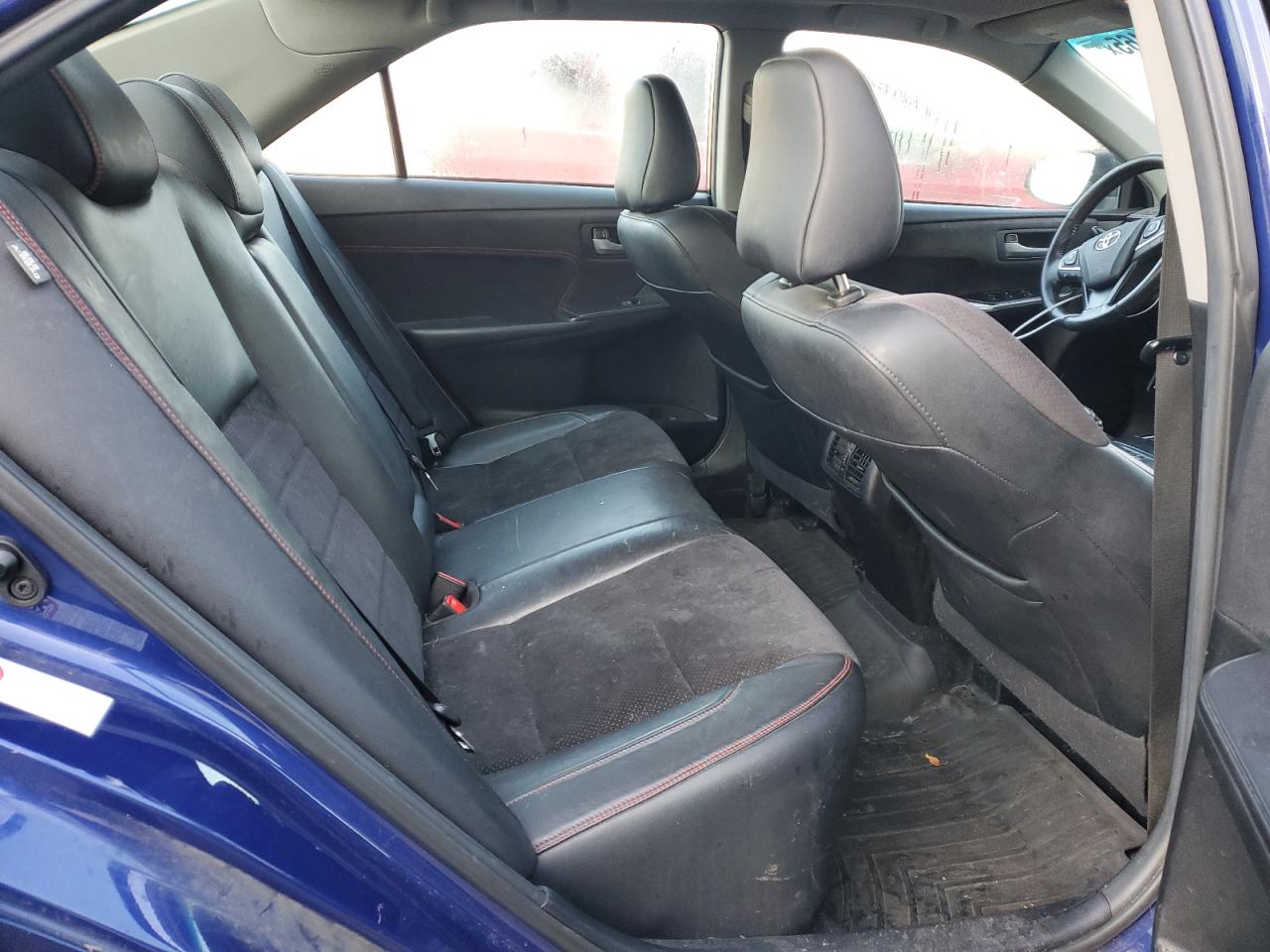 2015 Toyota Camry - Image 10