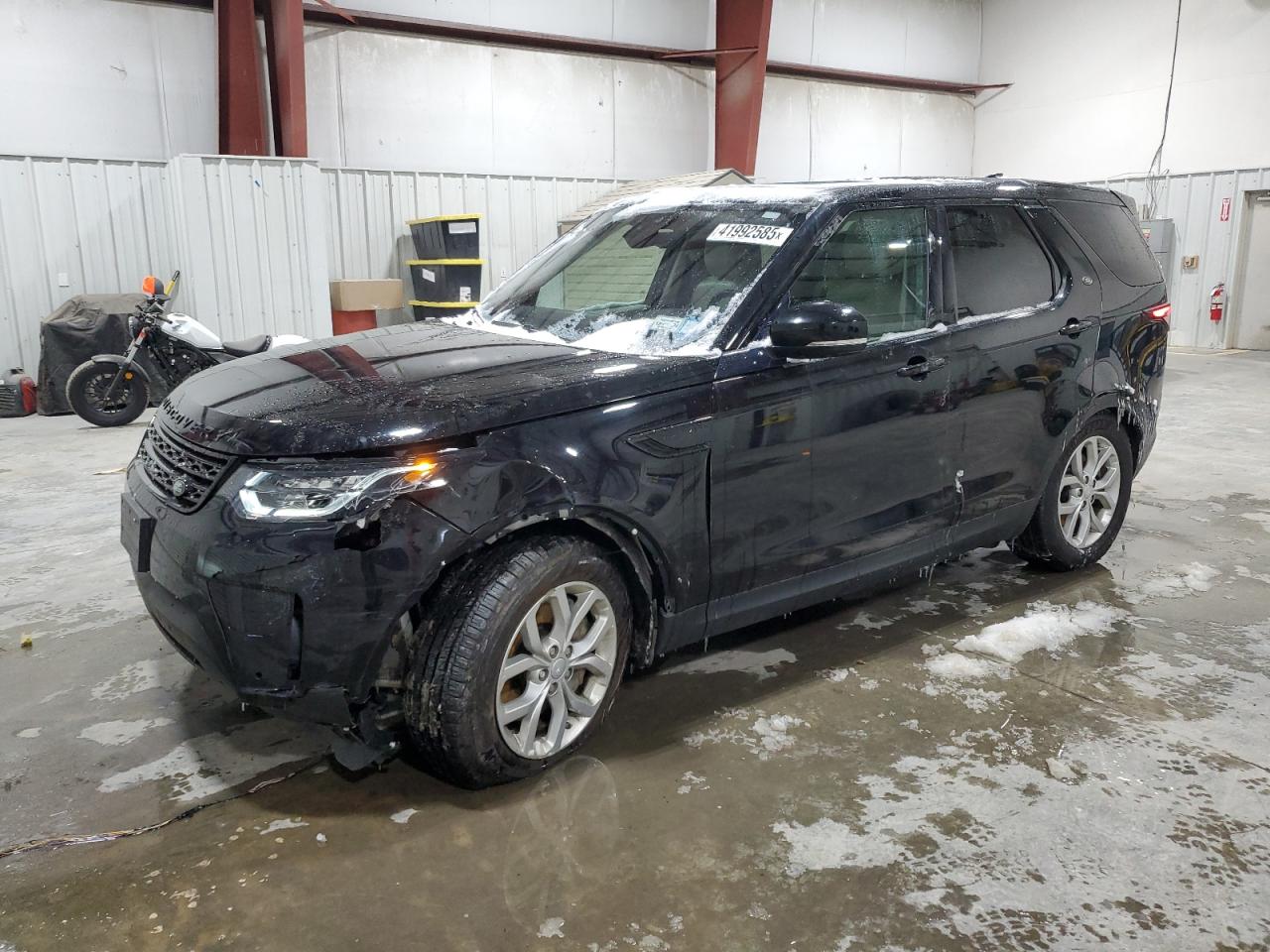 2020 Land Rover Discovery - Image 1