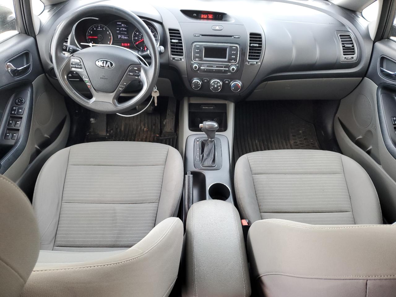 2016 Kia Forte - Image 8