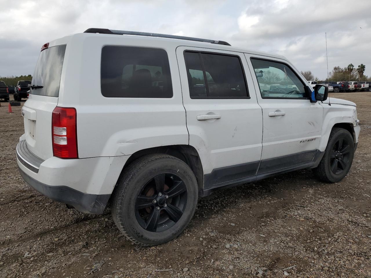 2012 Jeep Liberty (Patriot) - Image 3