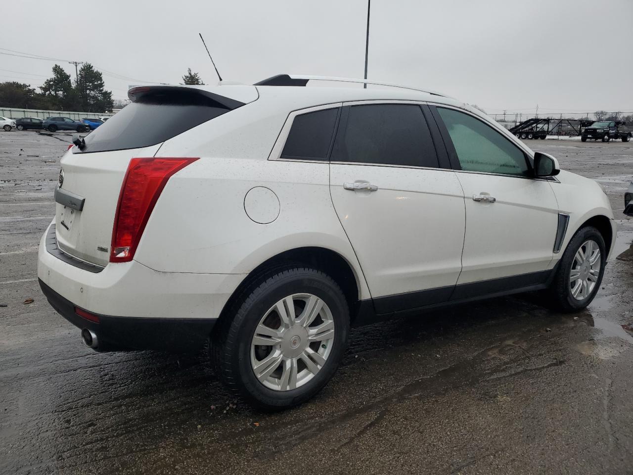2016 Cadillac SRX - Image 3