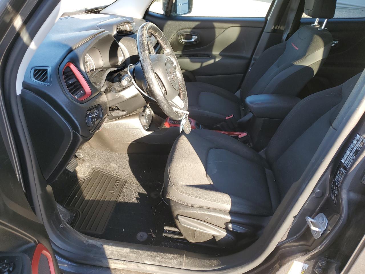 2017 Jeep Renegade - Image 7