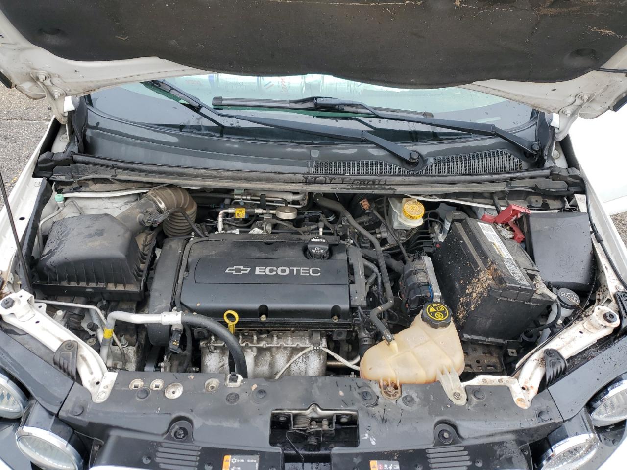 2015 Chevrolet Sonic - Image 11