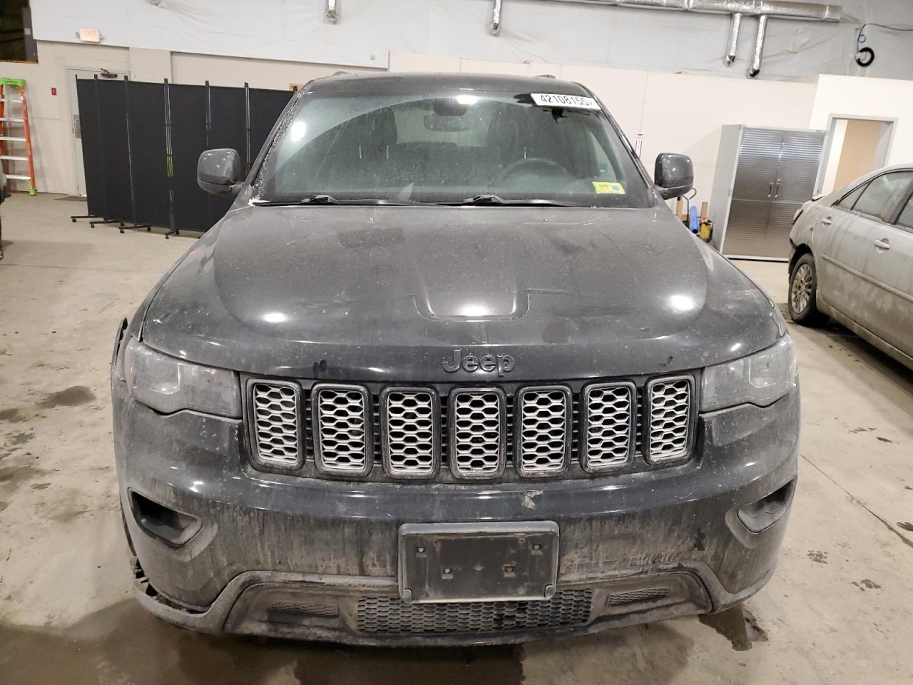 2019 Jeep Grand Cherokee - Image 5