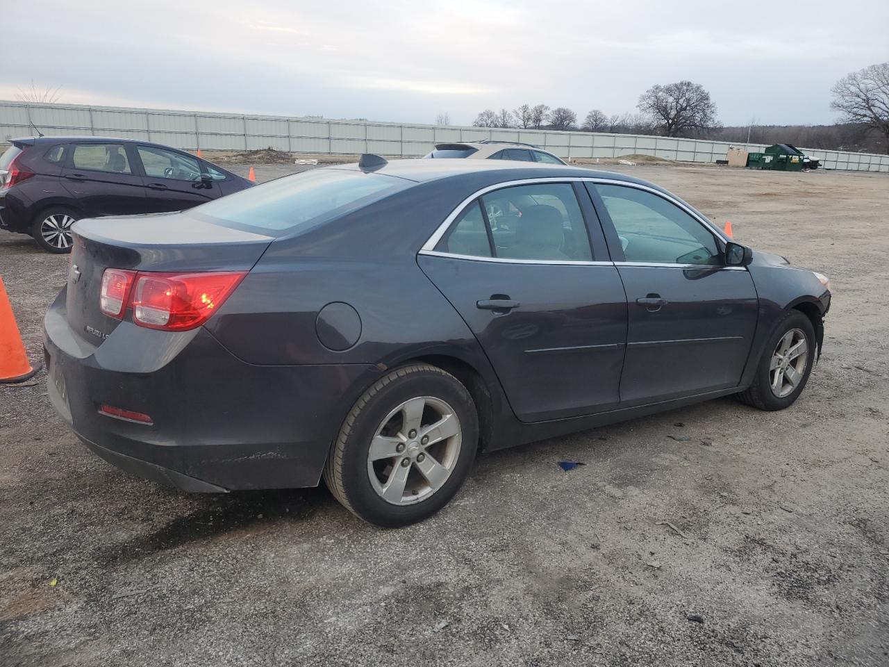 VIN 1G11B5SL6EF275369 2014 CHEVROLET MALIBU no.3