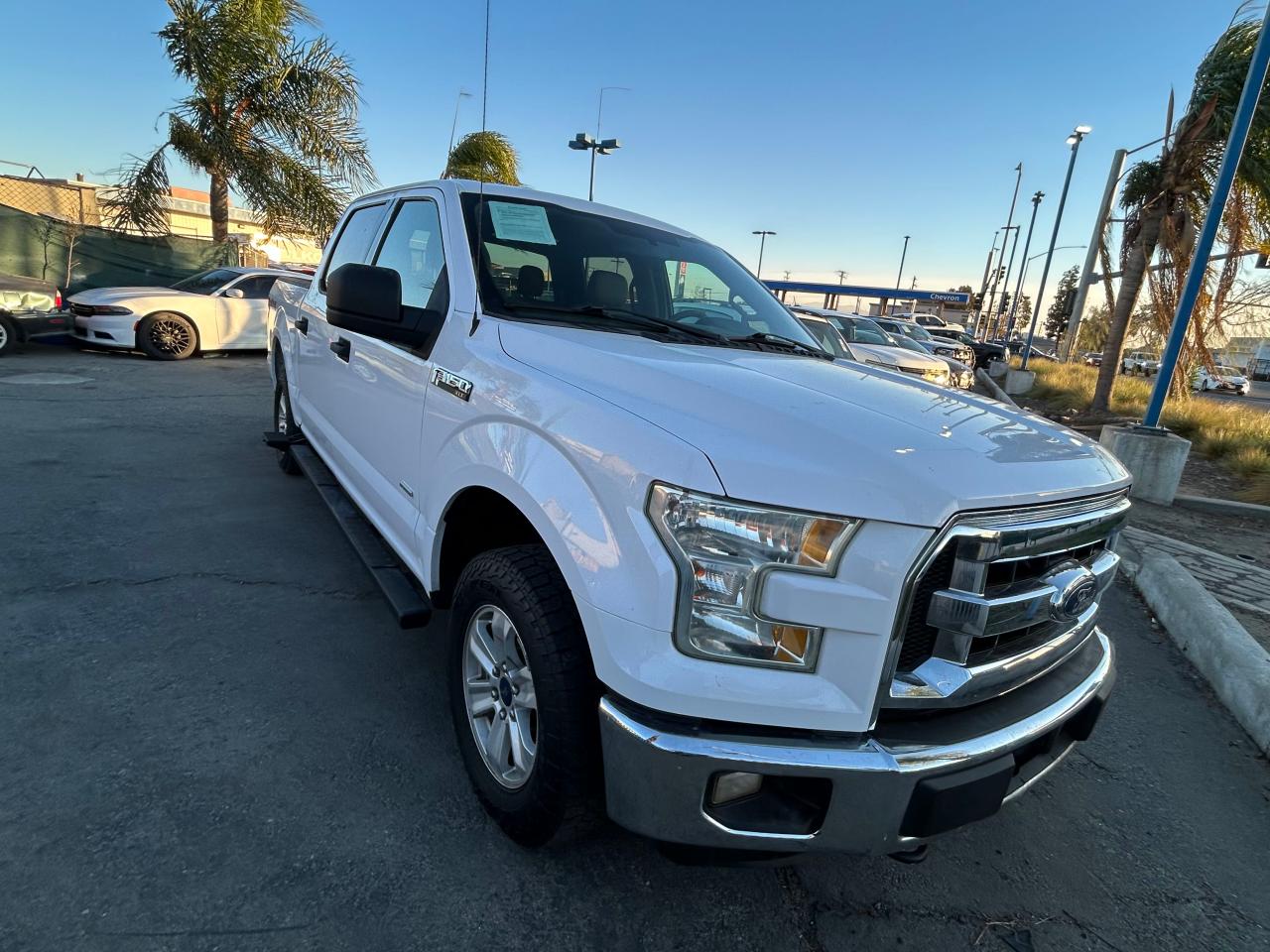 VIN 1FTEW1EGXFKE51367 2015 FORD F-150 no.1