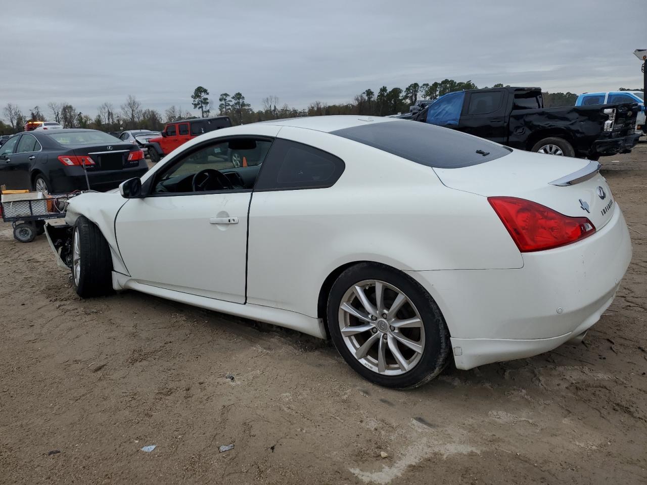 2011 Infiniti G - Image 2