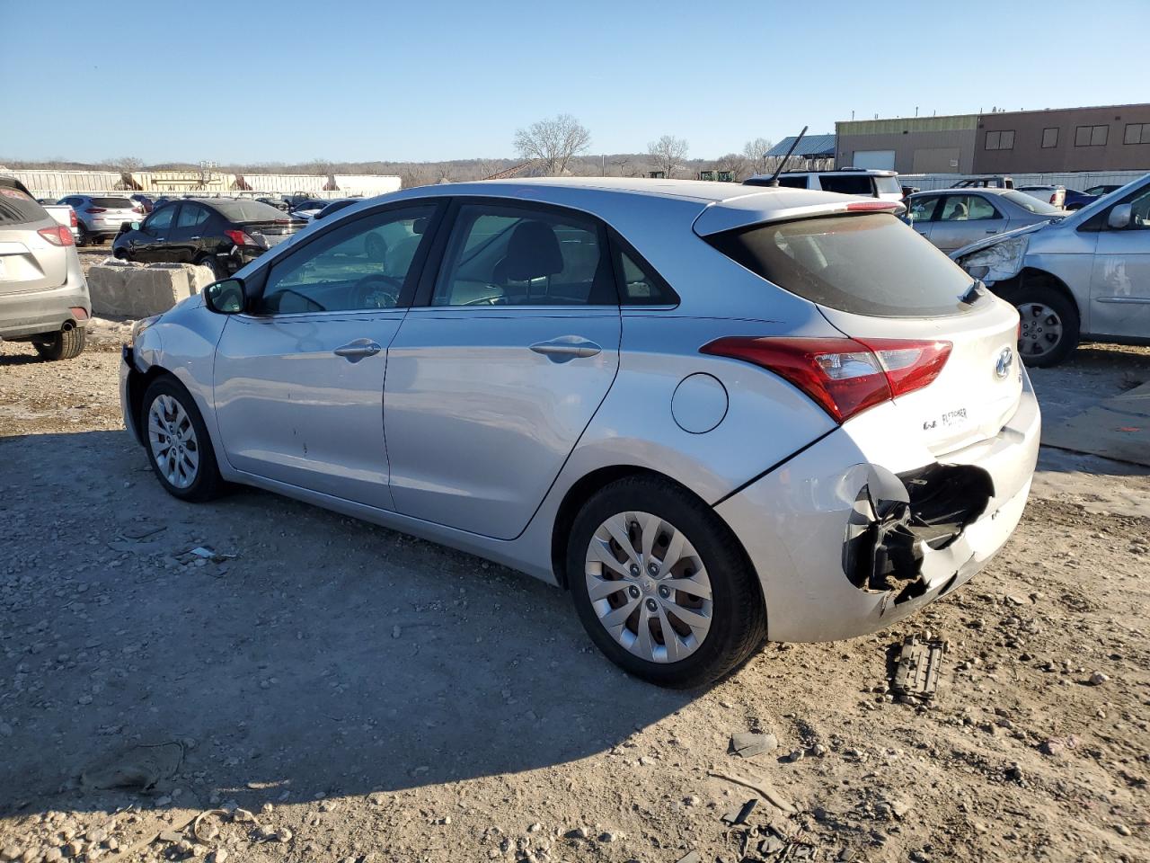 2016 Hyundai Elantra - Image 2