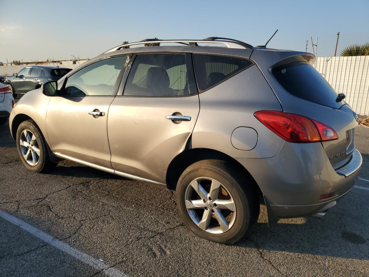 2010 Nissan Murano - Image 2