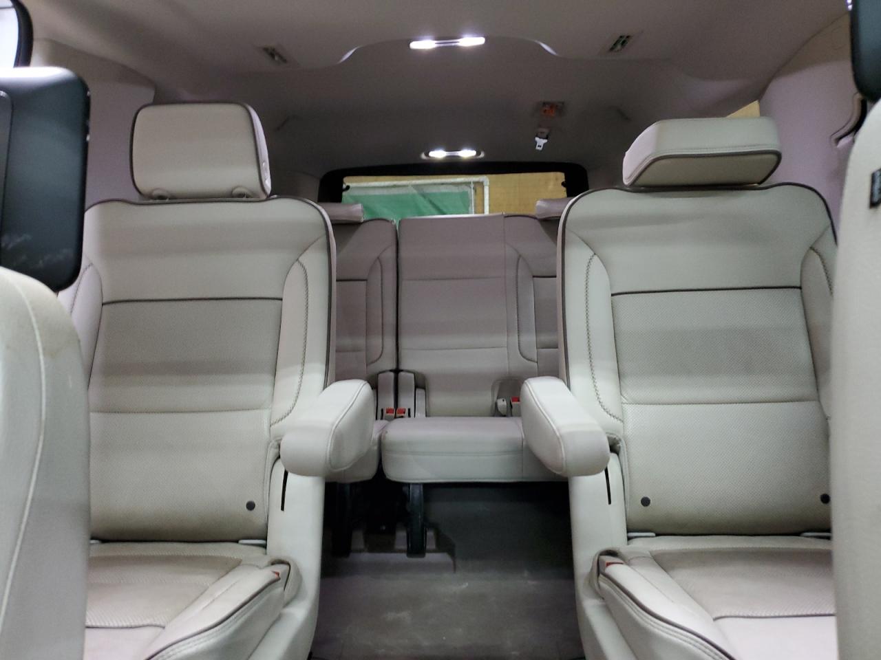 2021 GMC Yukon - Image 10