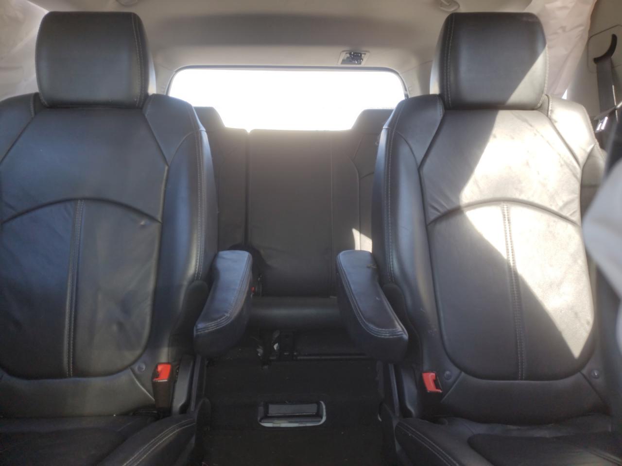 2015 GMC Acadia - Image 10