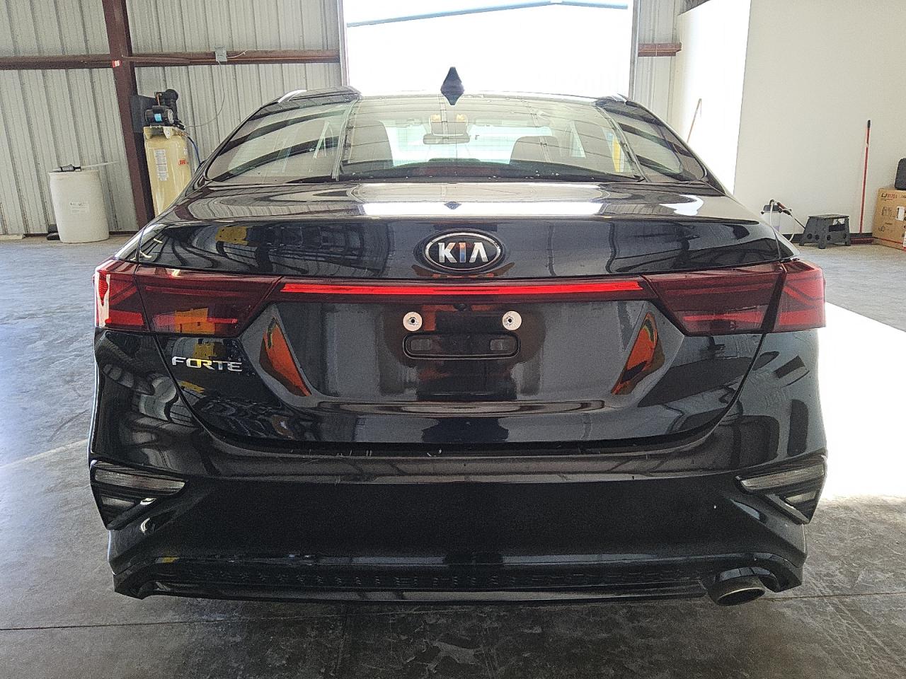 2020 Kia Forte - Image 6