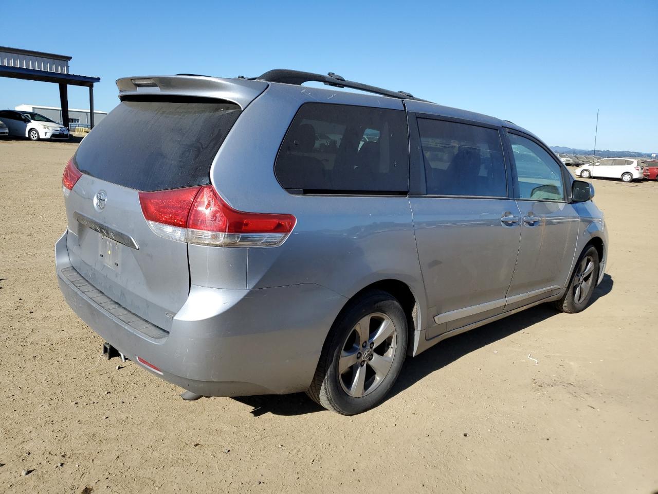 2013 Toyota Sienna - Image 3