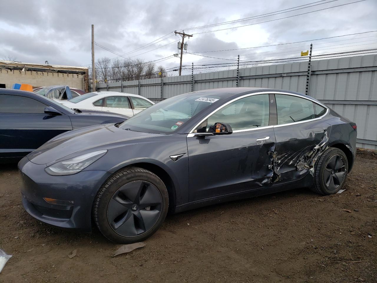 VIN 5YJ3E1EA5JF123933 2018 TESLA MODEL 3 no.1