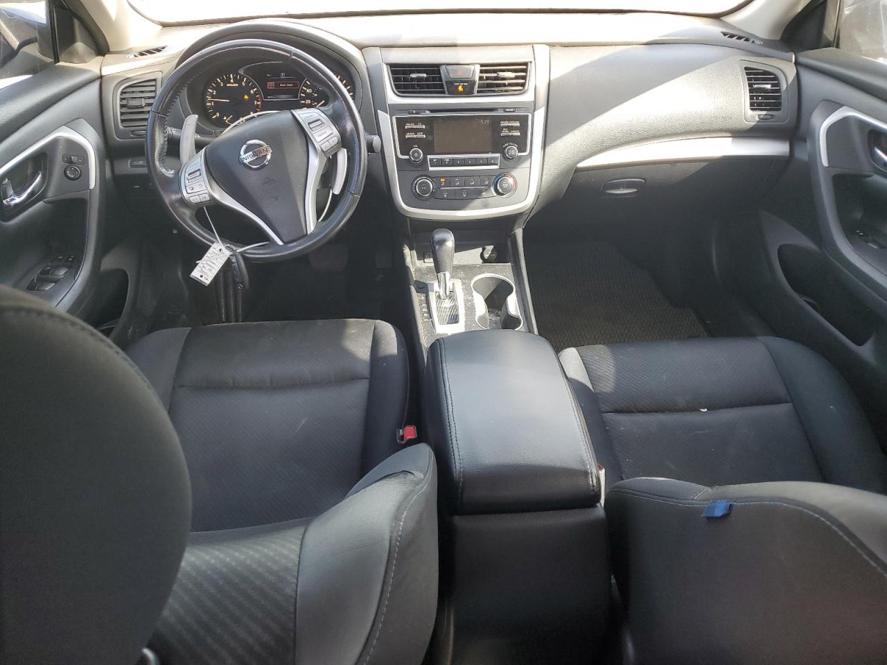 2017 Nissan Altima - Image 8