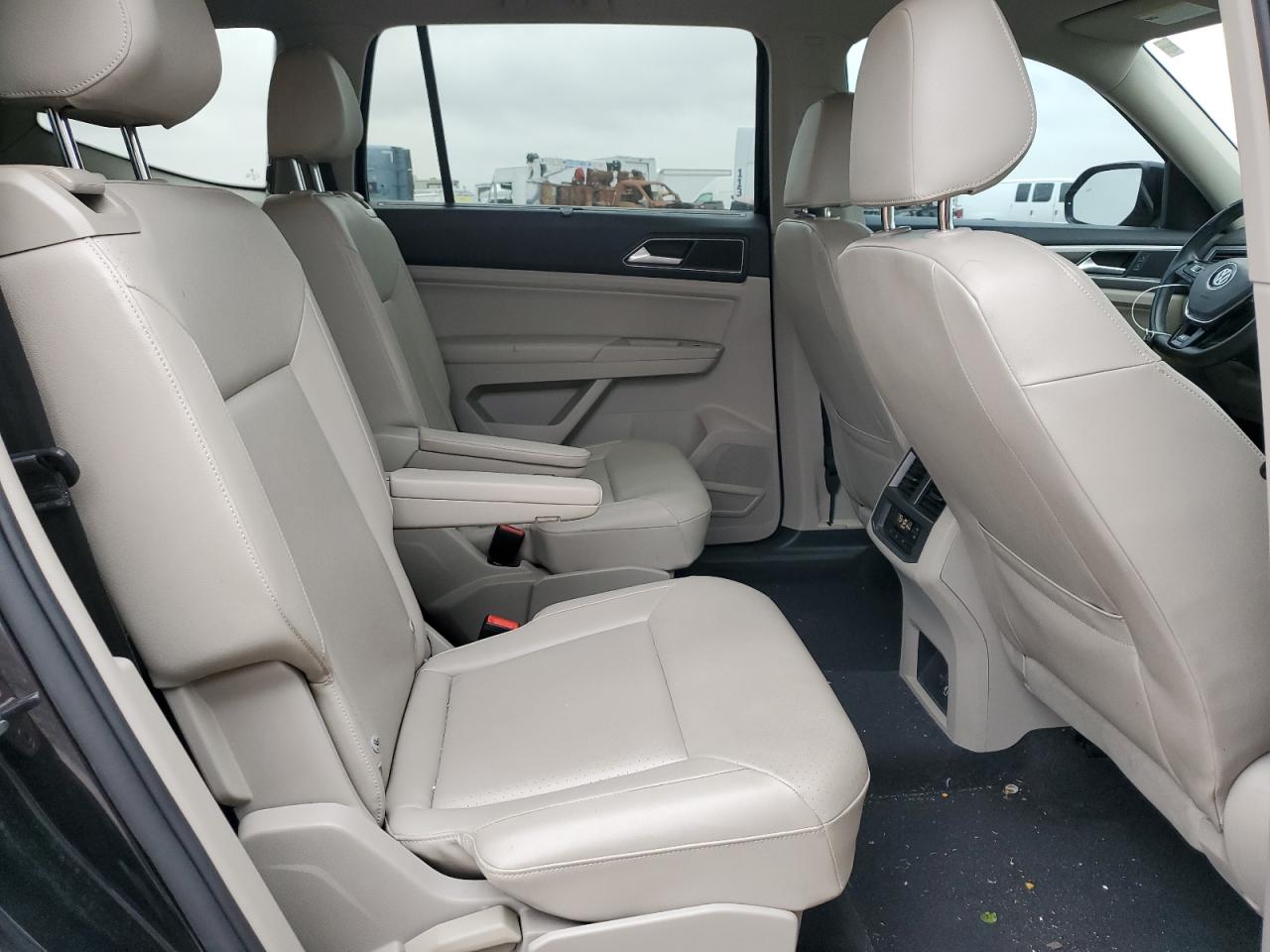 2018 Volkswagen Atlas - Image 12