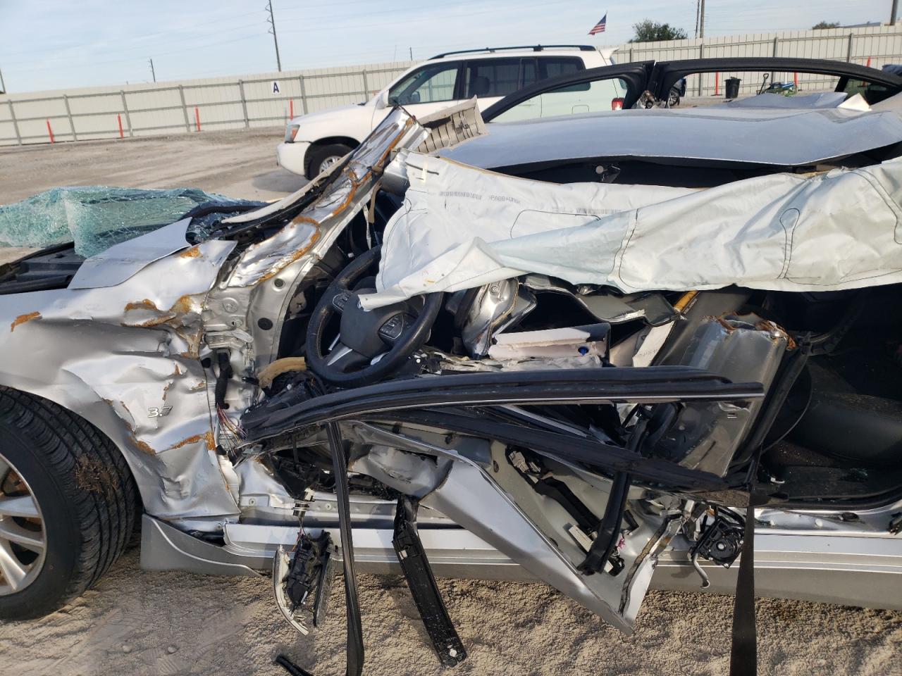 2015 Infiniti Q50 - Image 7