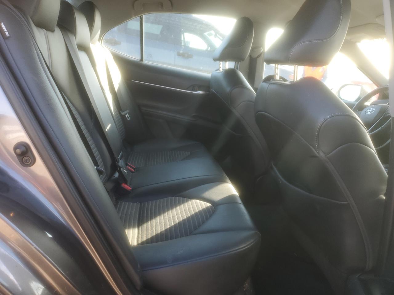 2020 Toyota Camry - Image 10