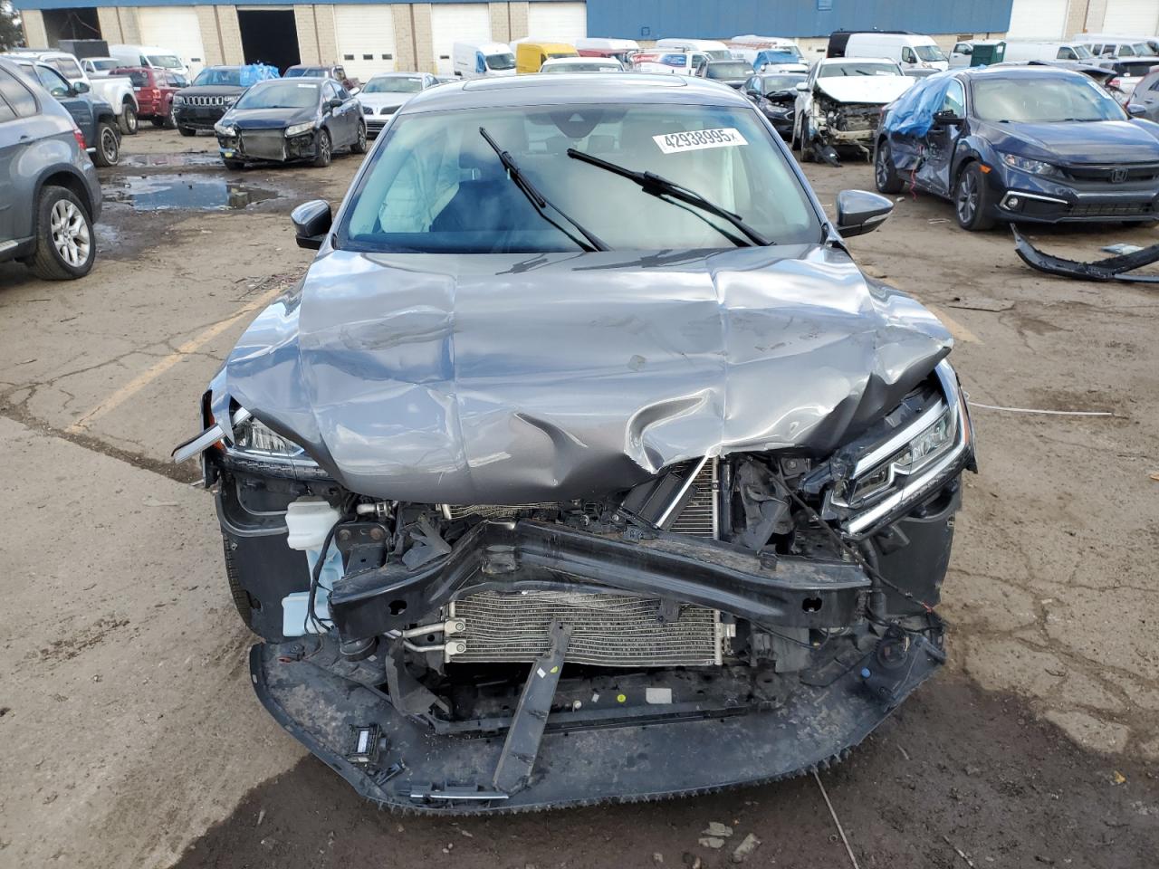 2017 Volkswagen Passat - Image 5