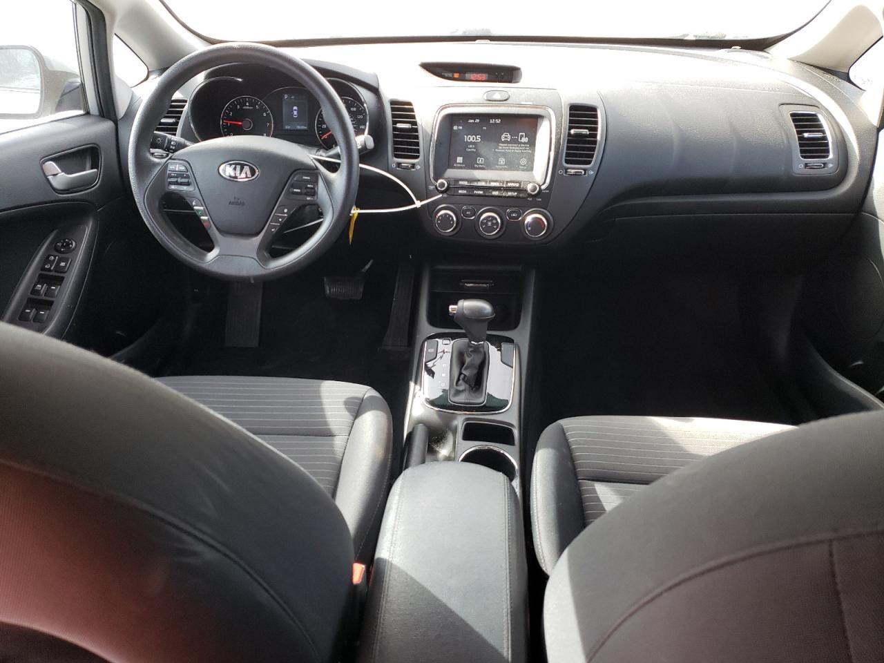 2018 Kia Forte - Image 8