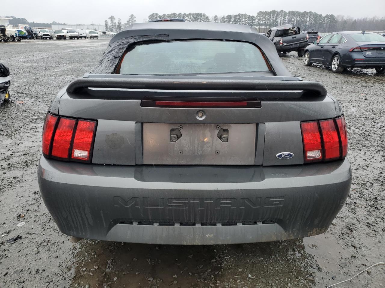2004 Ford Mustang - Image 6