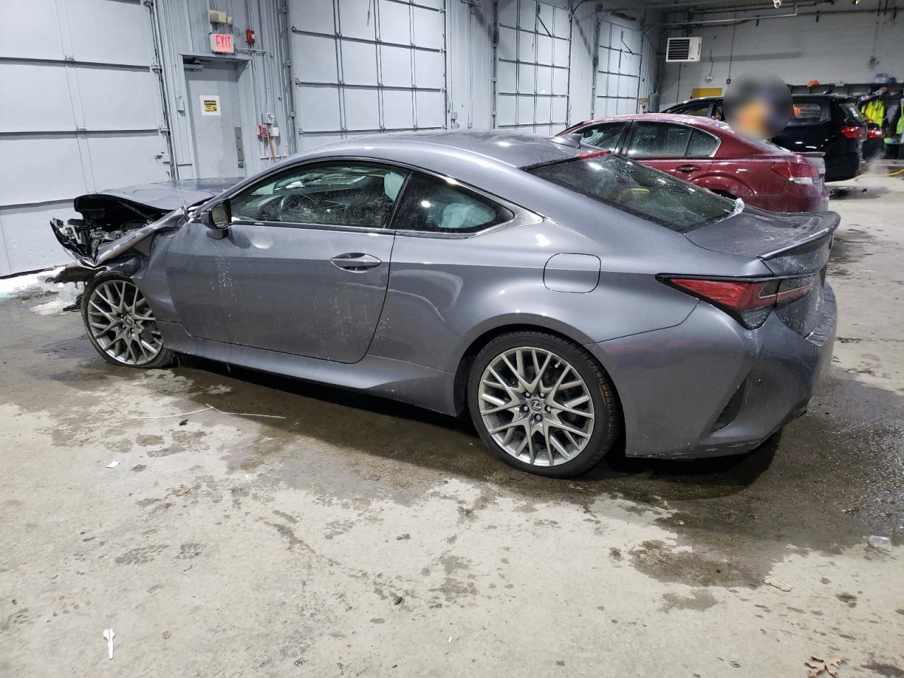 2019 Lexus RC - Image 2