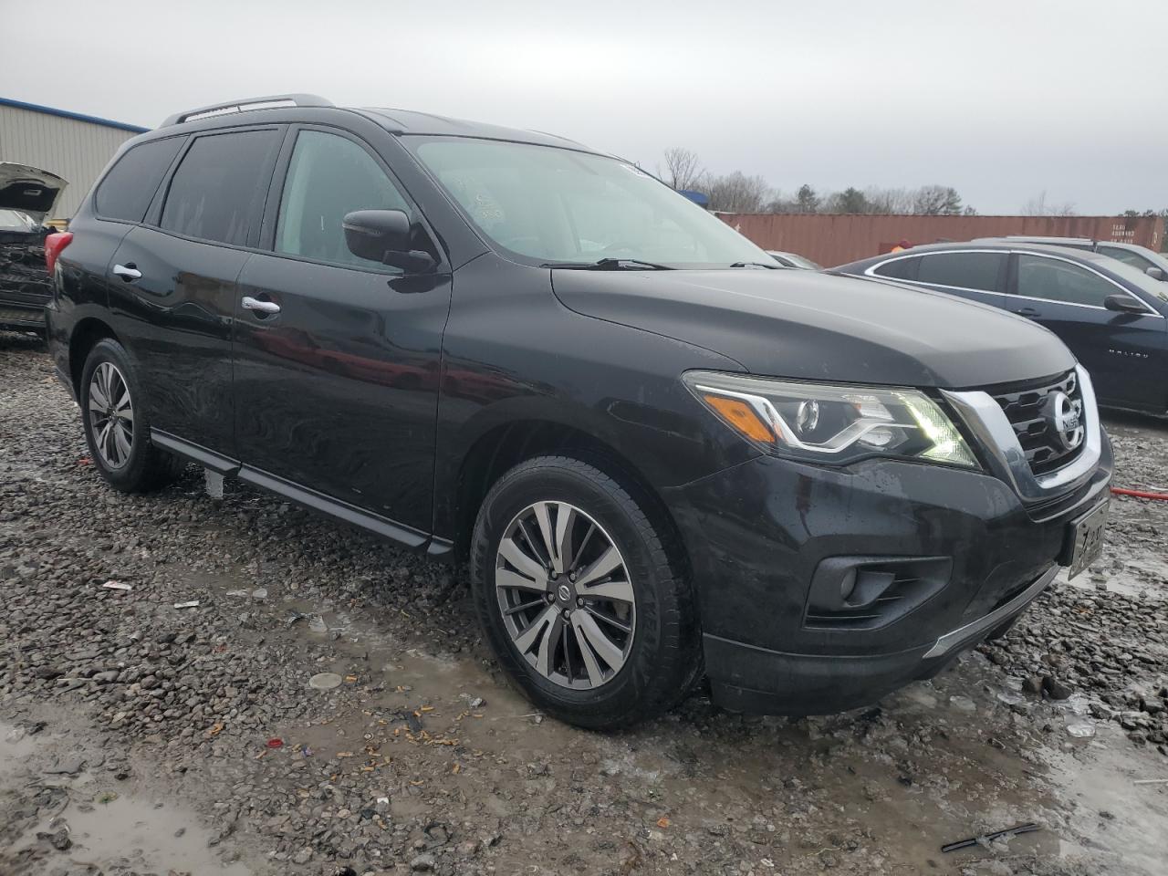 2017 Nissan Pathfinder - Image 4