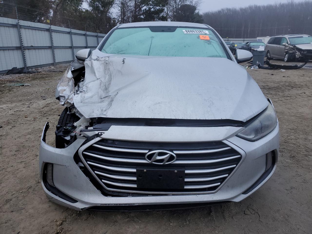 2017 Hyundai Elantra - Image 5