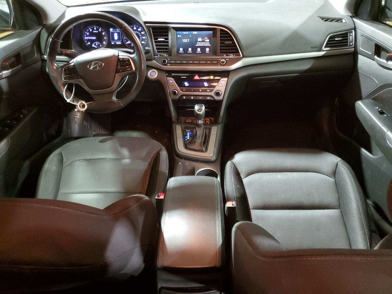 2017 Hyundai Elantra - Image 8