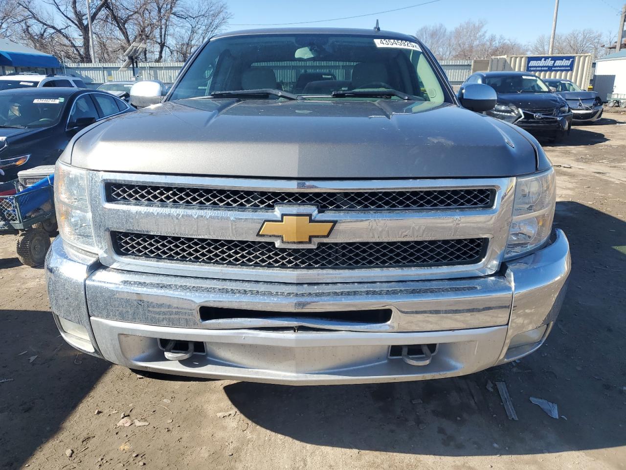 2013 Chevrolet Silverado - Image 5