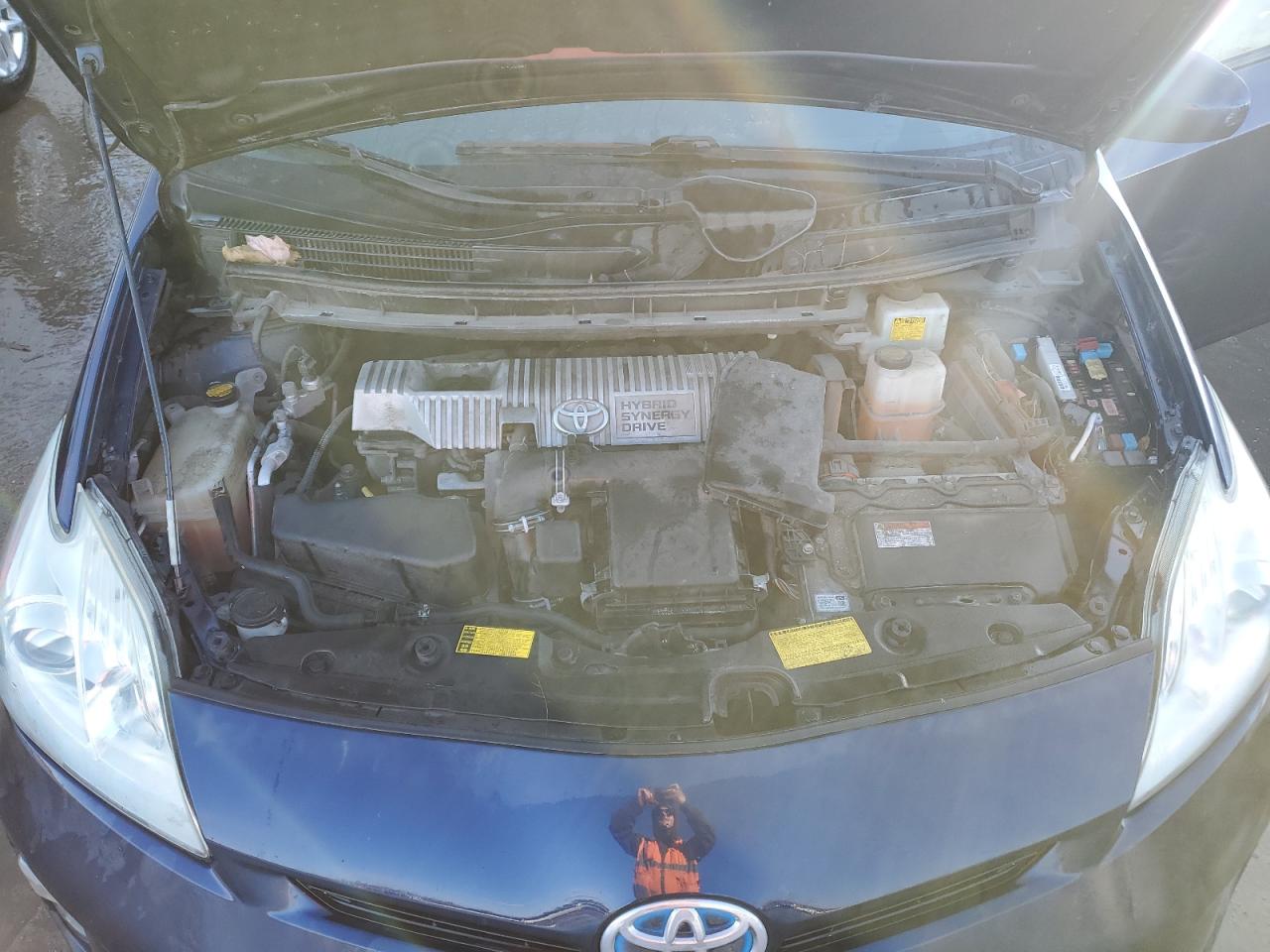 2013 Toyota Prius - Image 11