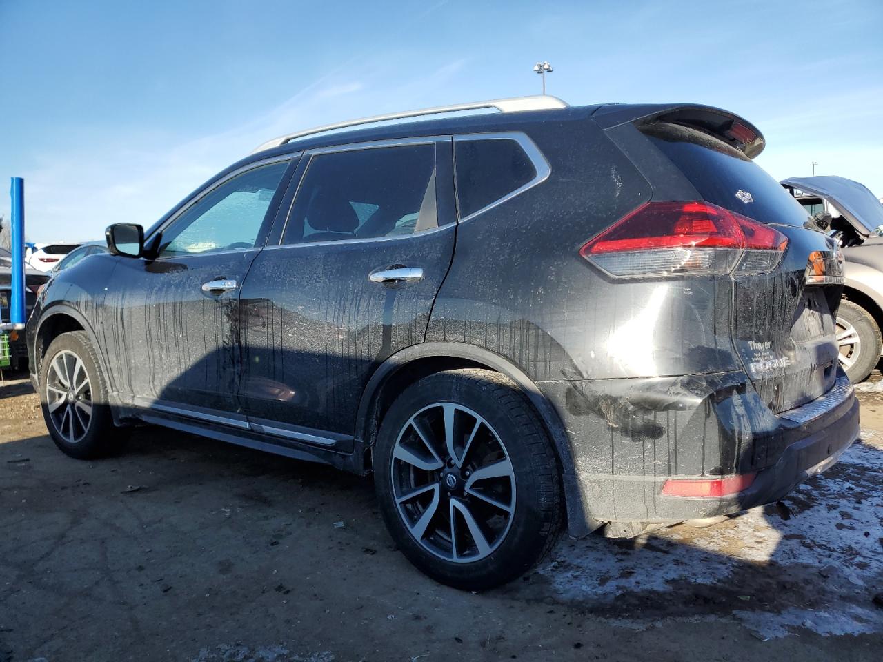 2019 Nissan Rogue - Image 2