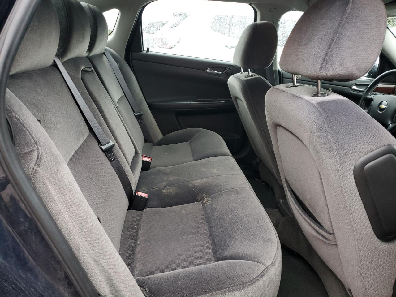 2011 Chevrolet Impala - Image 10