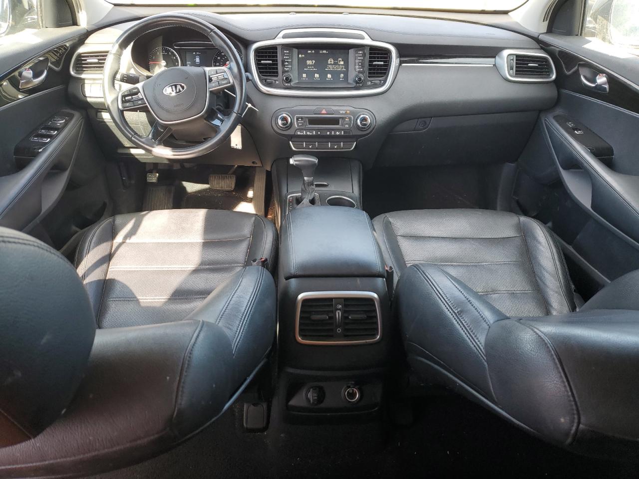 2020 Kia Sorento - Image 8