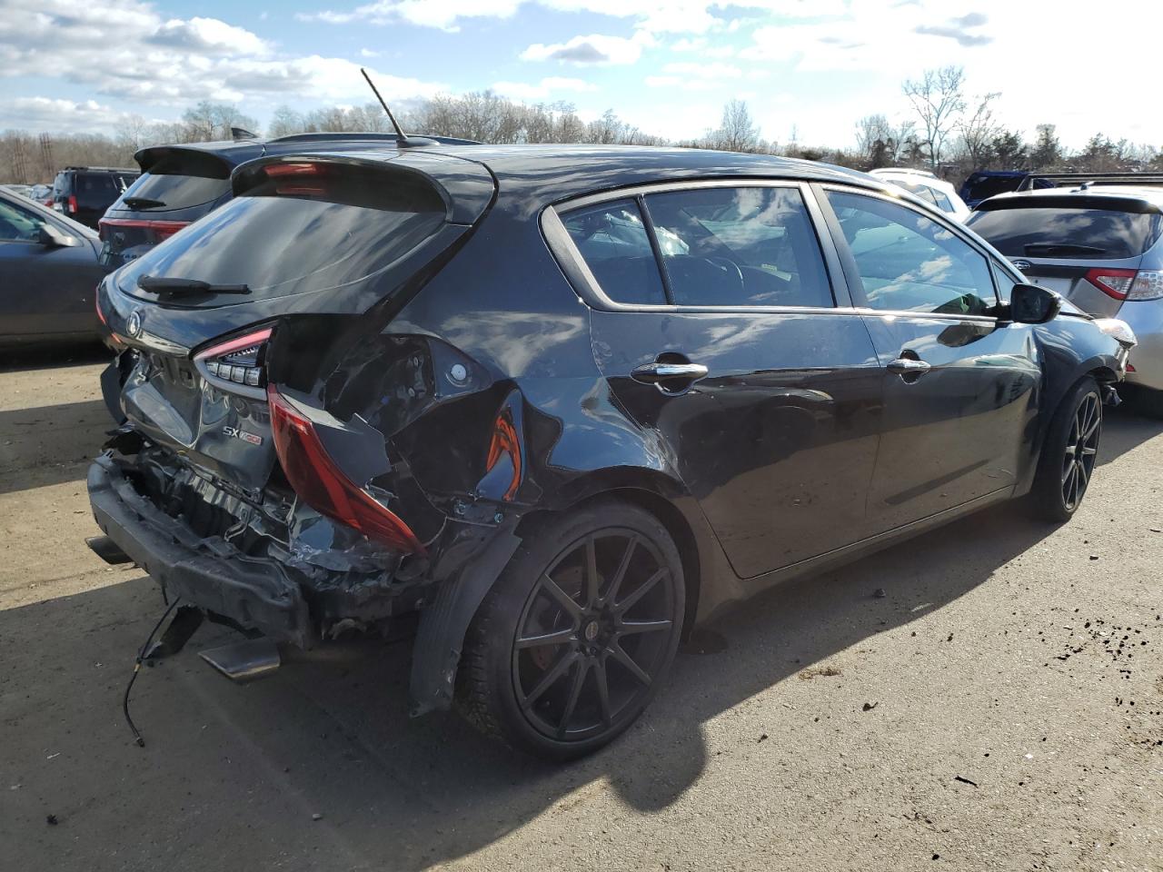 2016 Kia Forte - Image 3