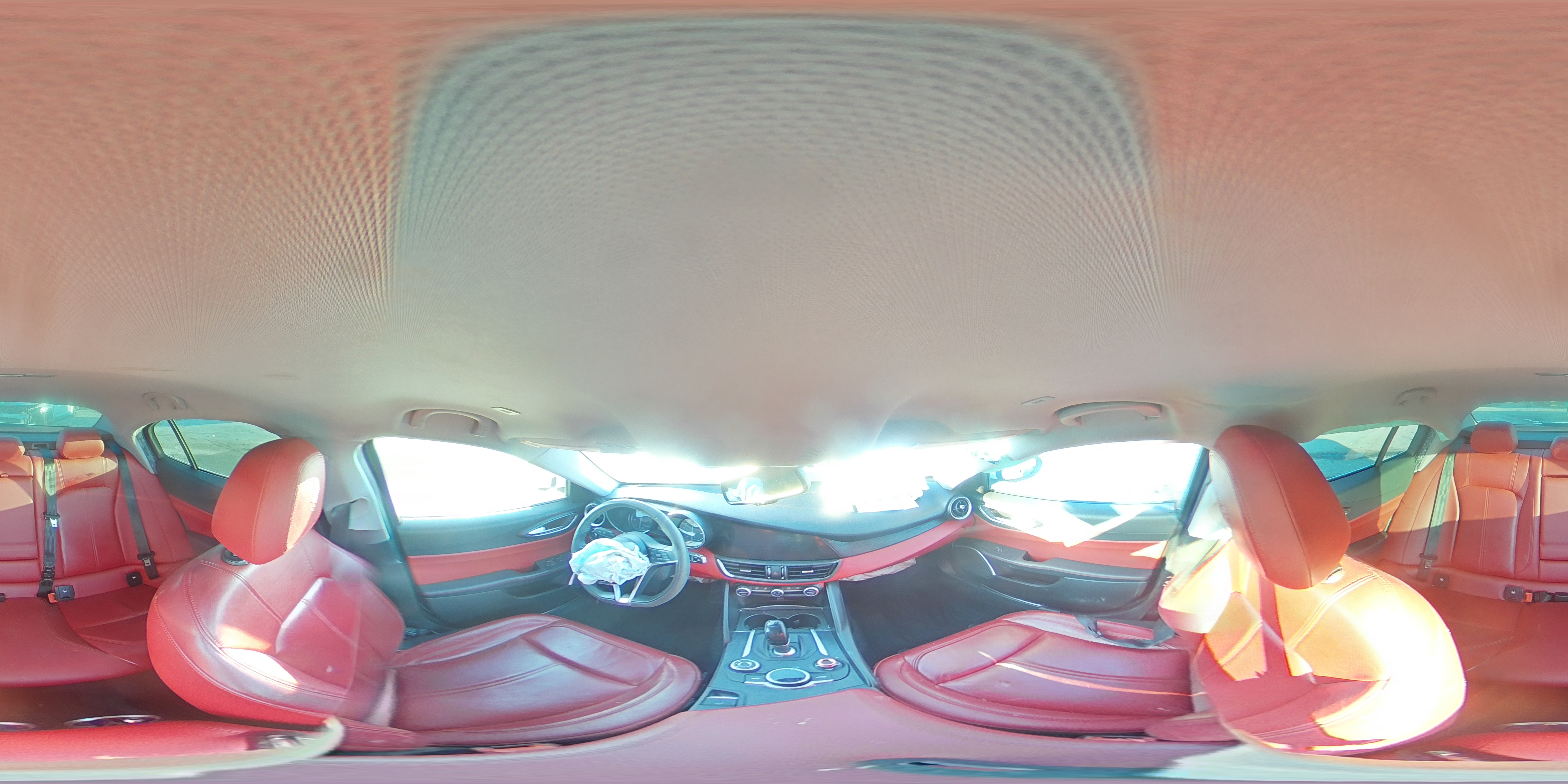 2018 Alfa Romeo Giulia - Image 12