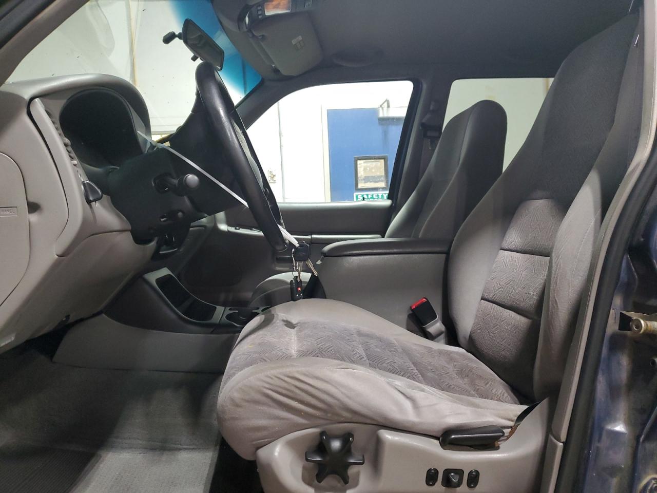 2000 Ford Explorer - Image 7
