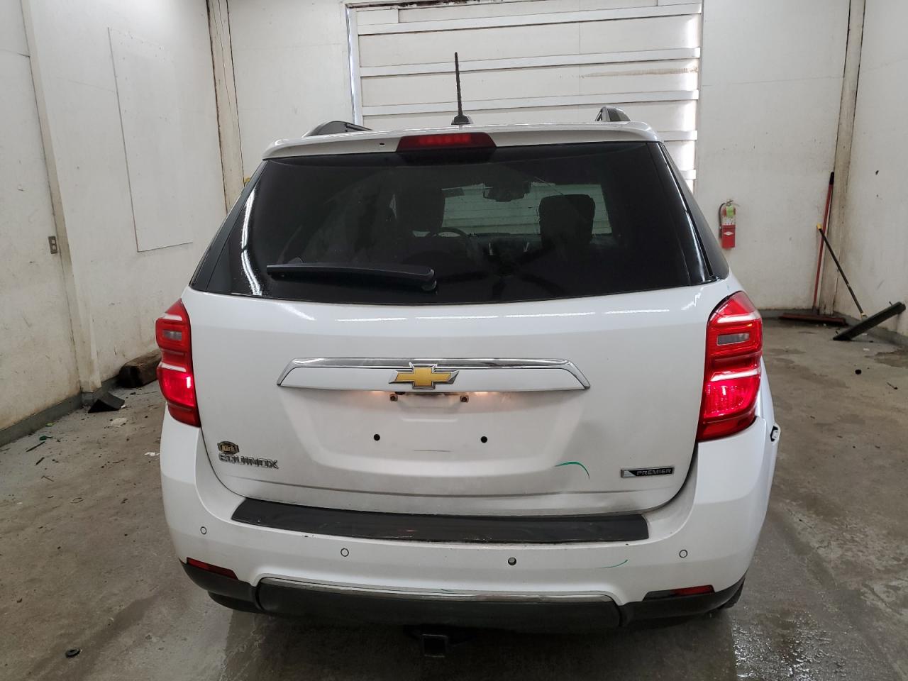 2017 Chevrolet Equinox - Image 6