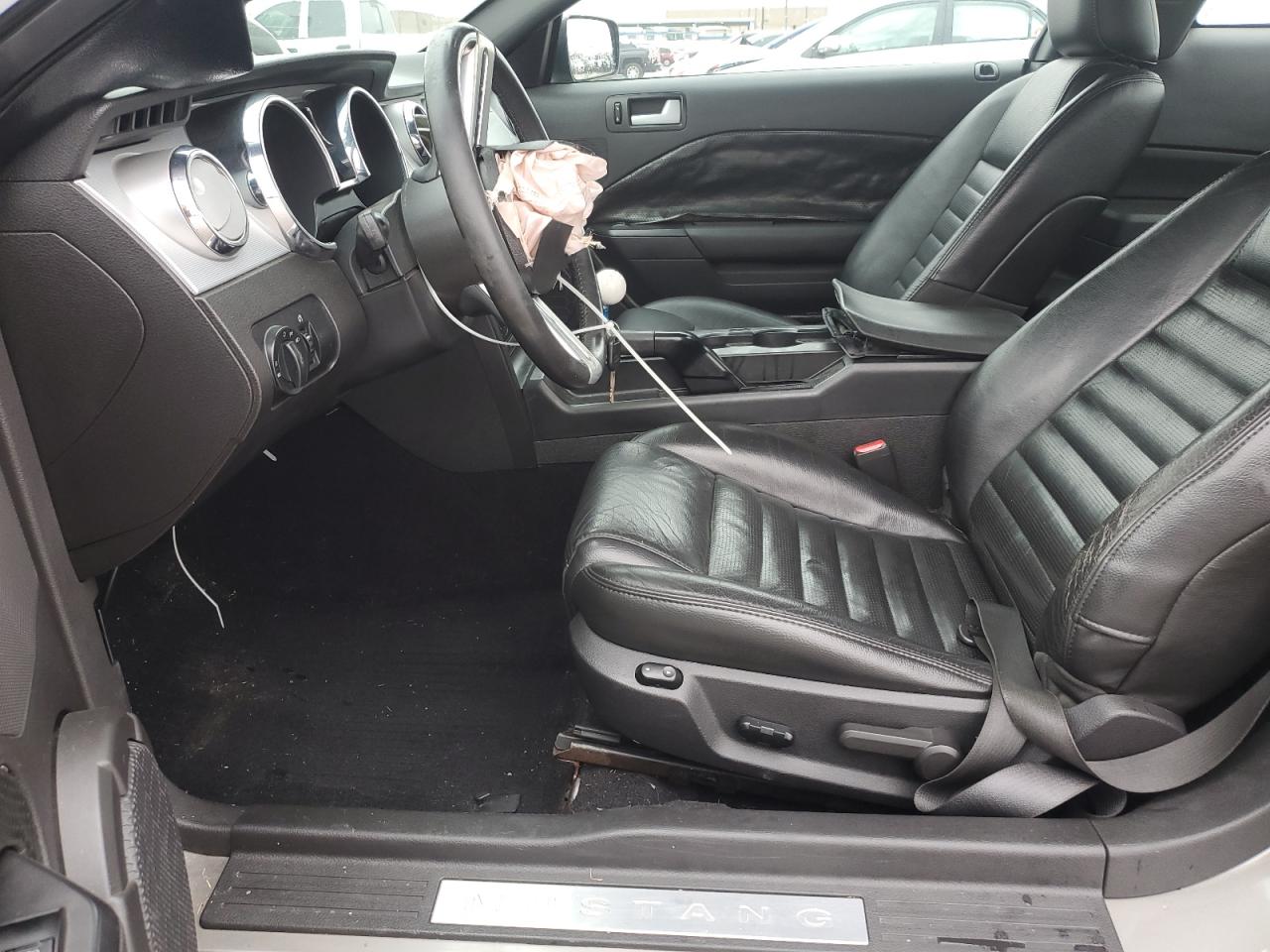 2008 Ford Mustang - Image 7
