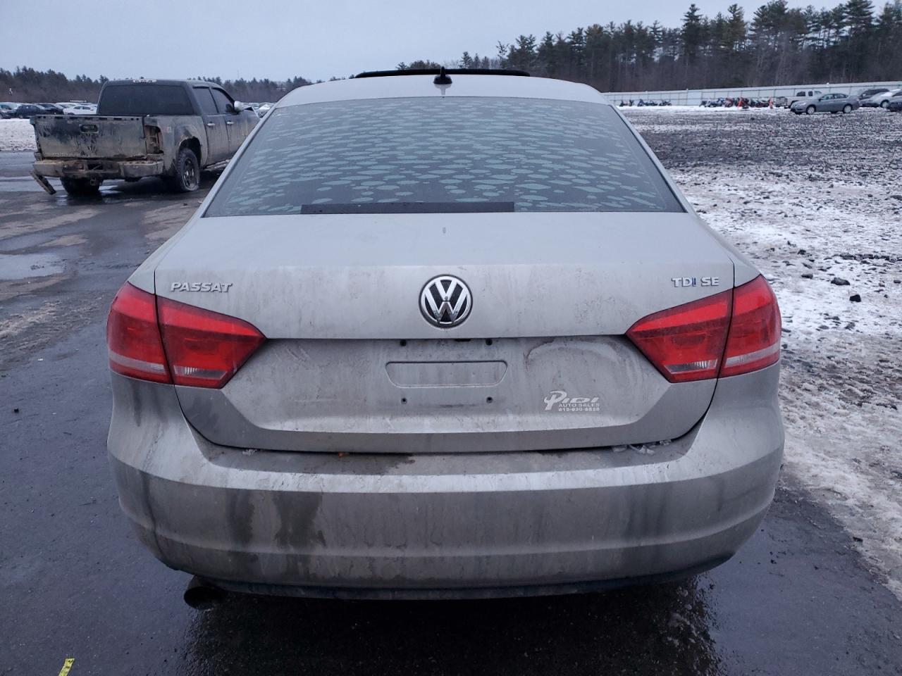 2014 Volkswagen Passat - Image 6