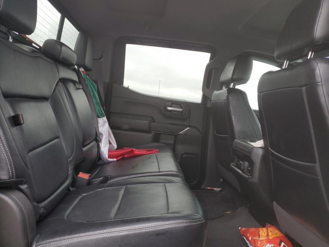 2019 Chevrolet Silverado - Image 10