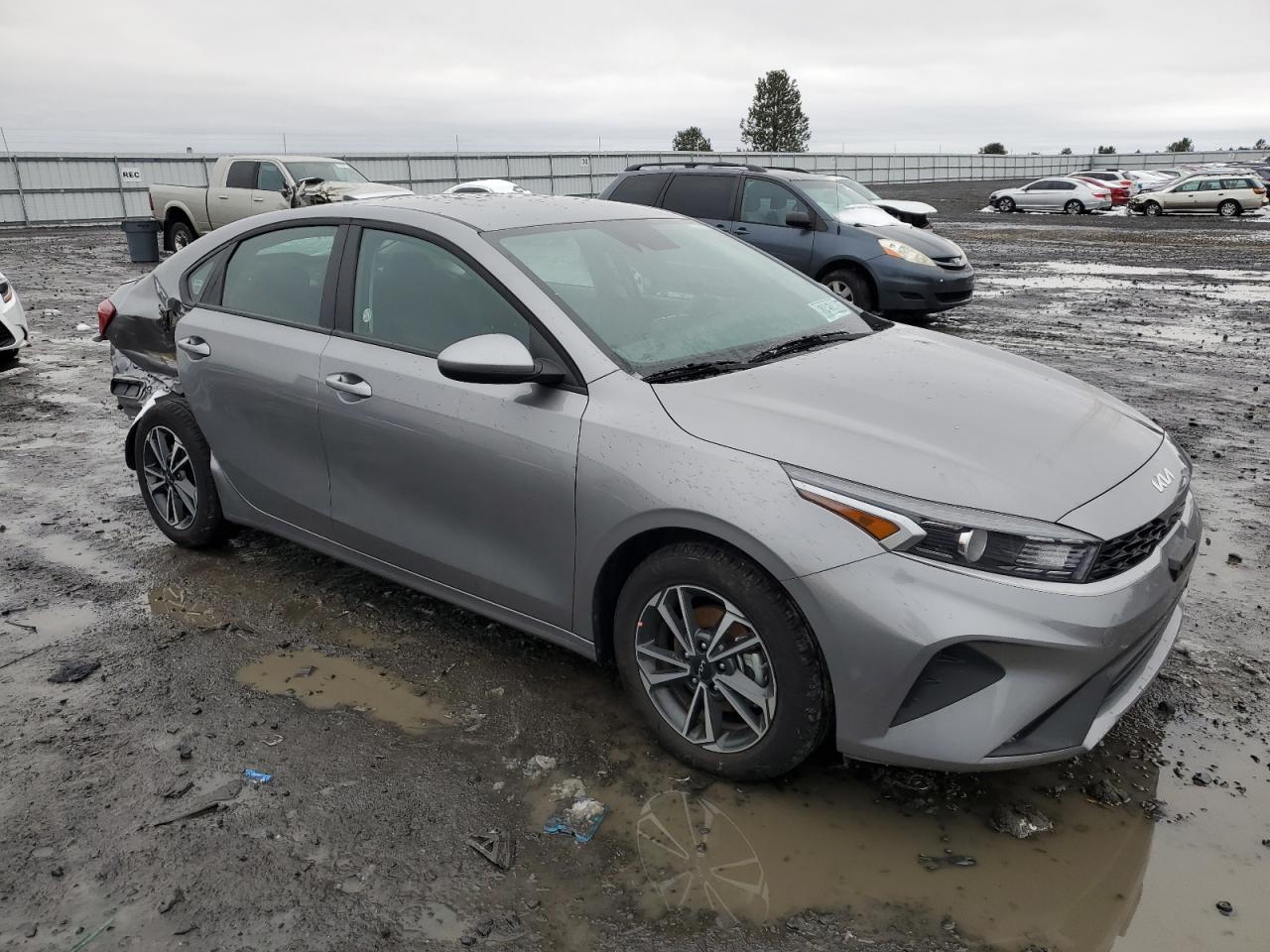 2024 Kia Forte - Image 4