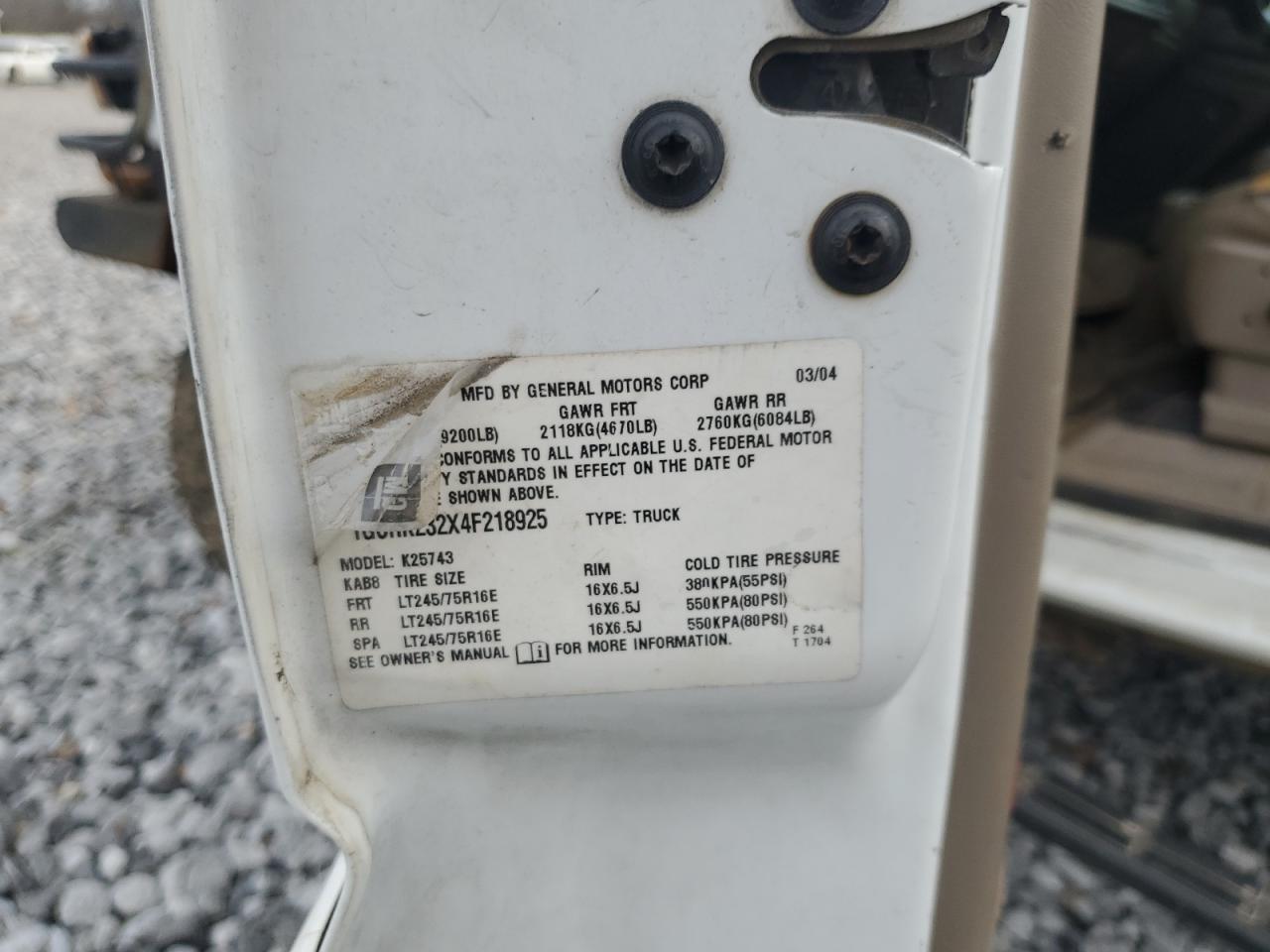 2004 Chevrolet Silverado - Image 14