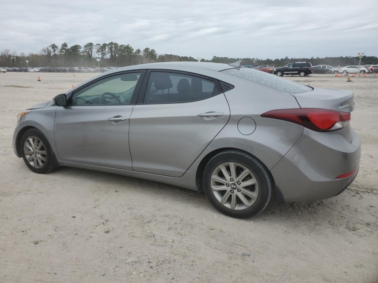 2015 Hyundai Elantra - Image 2