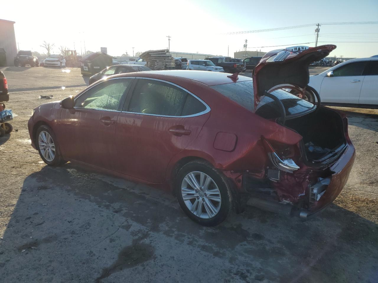 2014 Lexus ES - Image 2