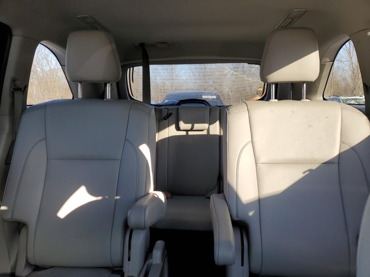2019 Toyota Highlander - Image 10