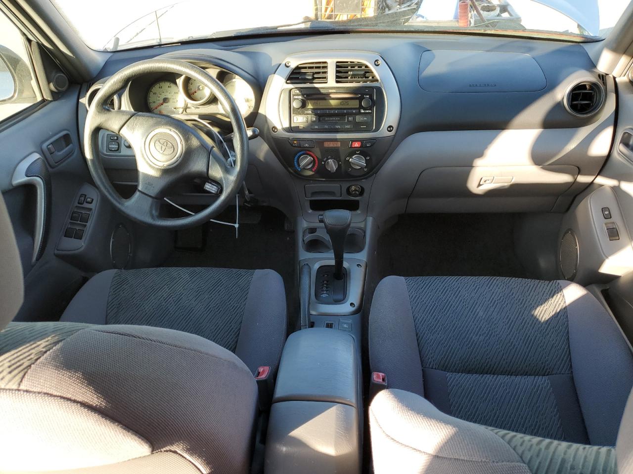 2003 Toyota RAV 4 - Image 8