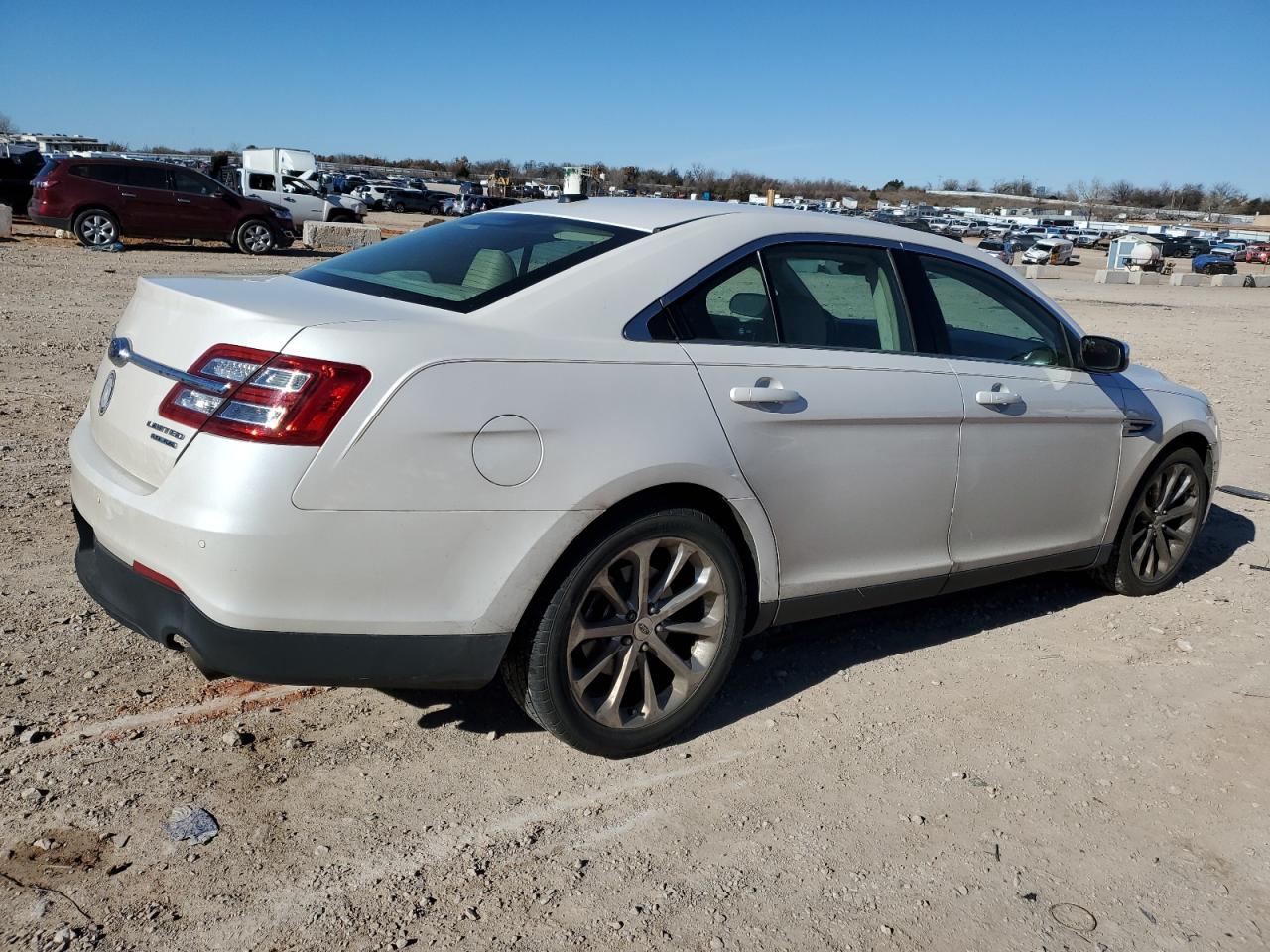 VIN 1FAHP2F80FG125593 2015 FORD TAURUS no.3